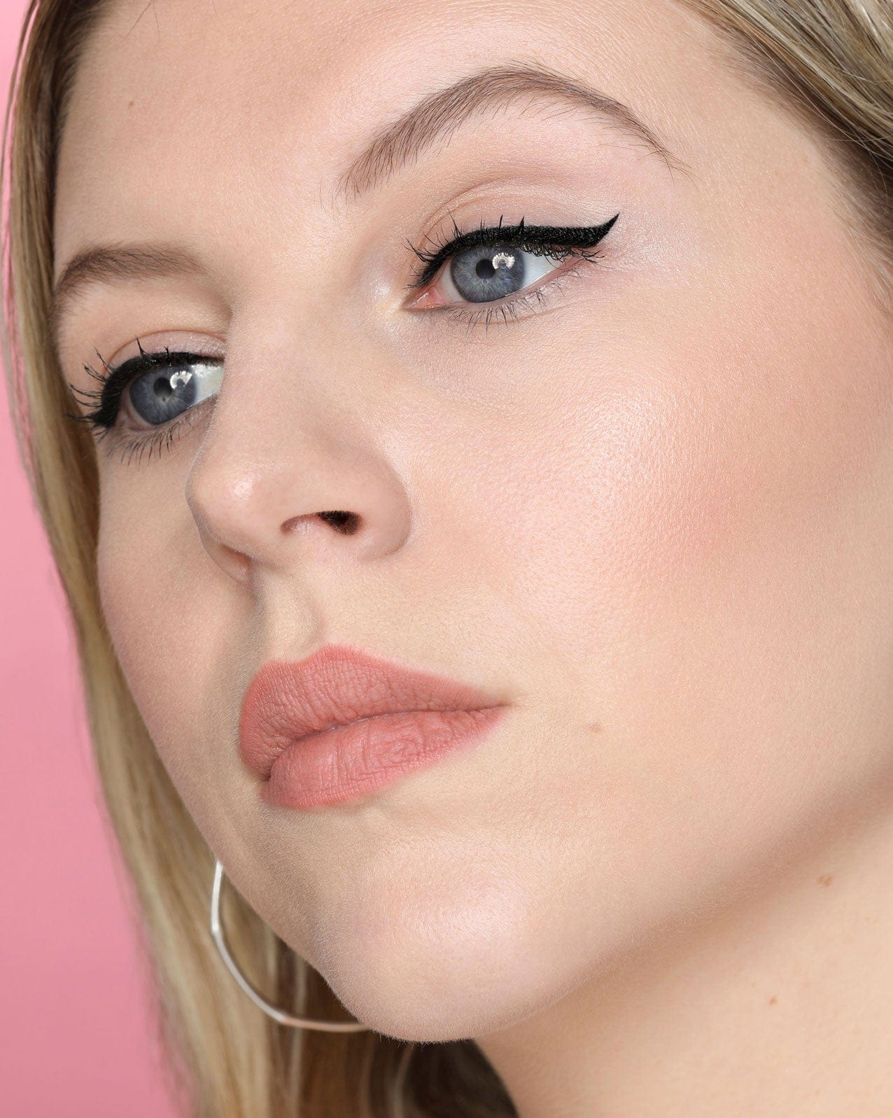 Buy Original Huda Beauty Life Liner Double Ended Eyeliner Liquid & Pencil - Online at Best Price in Pakistan Buy Original Huda Beauty Life Liner Double Ended Eyeliner Liquid & Pencil - Online at Best Price in Pakistan