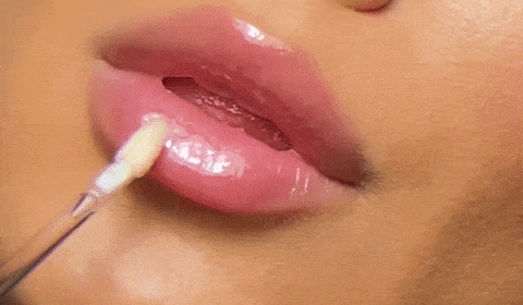 Buy Original Huda Beauty Silk Balm Honey Kiss Plumping Lip Balm 3ml - Online at Best Price in Pakistan Buy Original Huda Beauty Silk Balm Honey Kiss Plumping Lip Balm 3ml - Online at Best Price in Pakistan