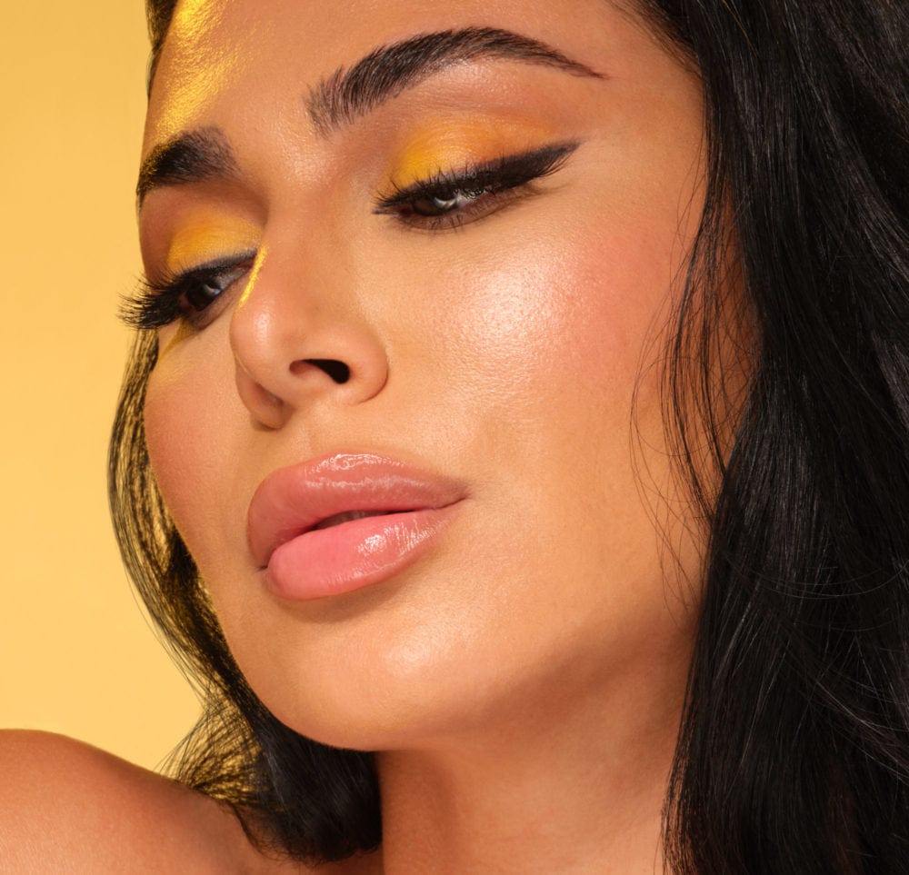 Buy Original Huda Beauty Silk Balm Honey Kiss Plumping Lip Balm 3ml - Online at Best Price in Pakistan Buy Original Huda Beauty Silk Balm Honey Kiss Plumping Lip Balm 3ml - Online at Best Price in Pakistan