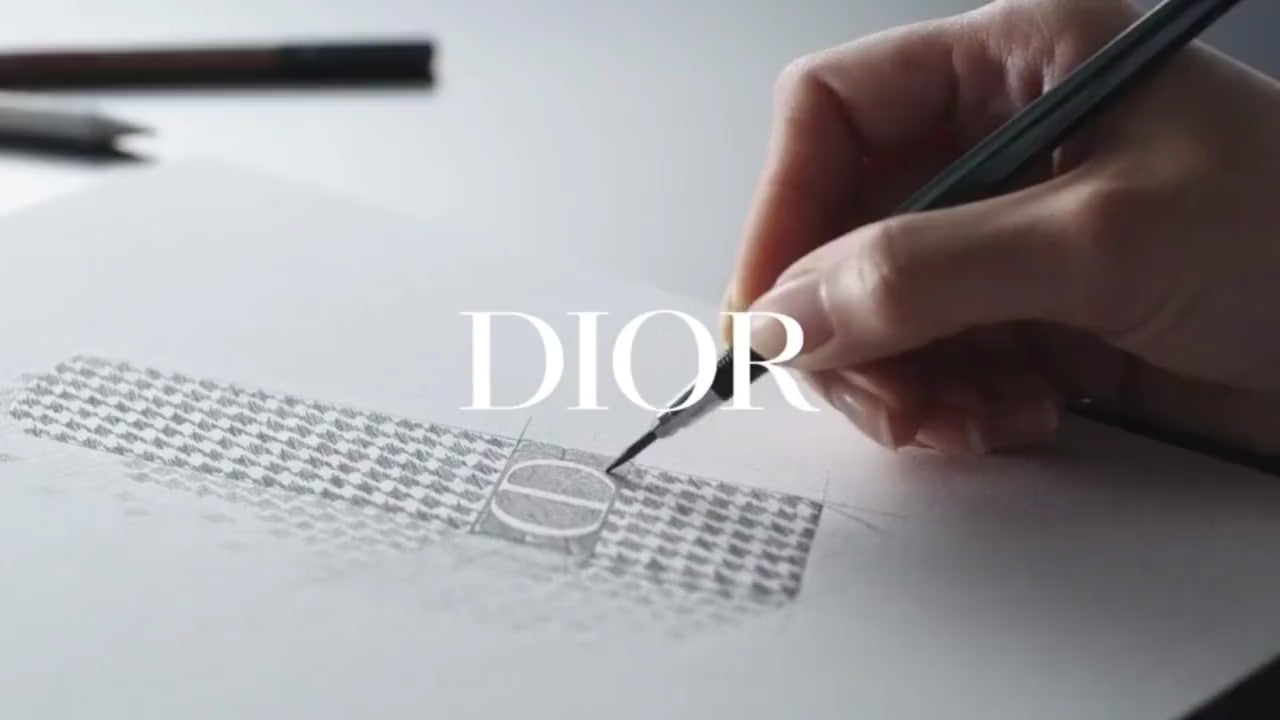 Dior Rouge New Look Limited Edition 720 Icone Velvet Lipstick Dior Rouge New Look Limited Edition 720 Icone Velvet Lipstick