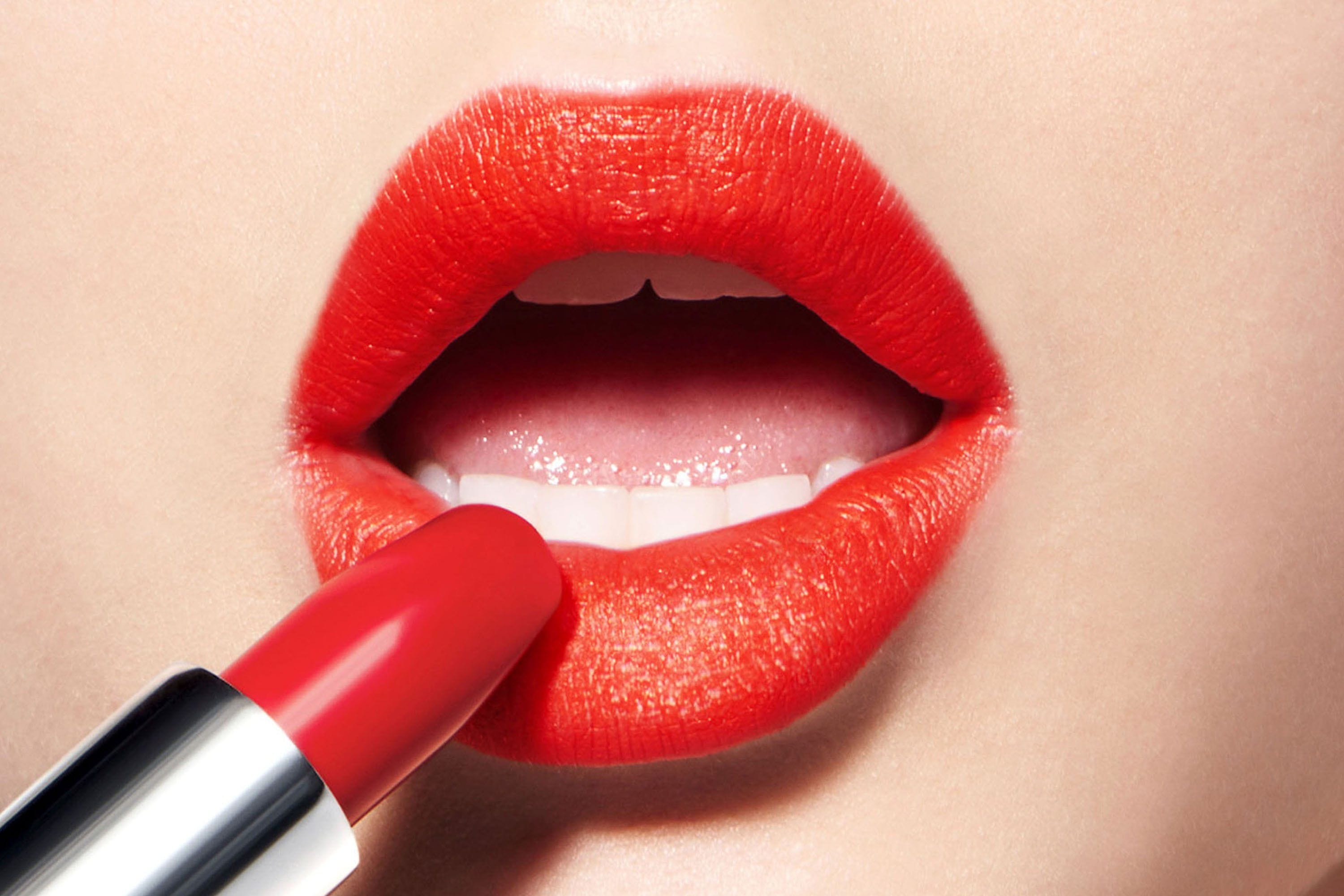 Buy Original Dior Limited-Edition Rouge Lipstick - 844 Trafalgar - Online at Best Price in Pakistan Buy Original Dior Limited-Edition Rouge Lipstick - 844 Trafalgar - Online at Best Price in Pakistan