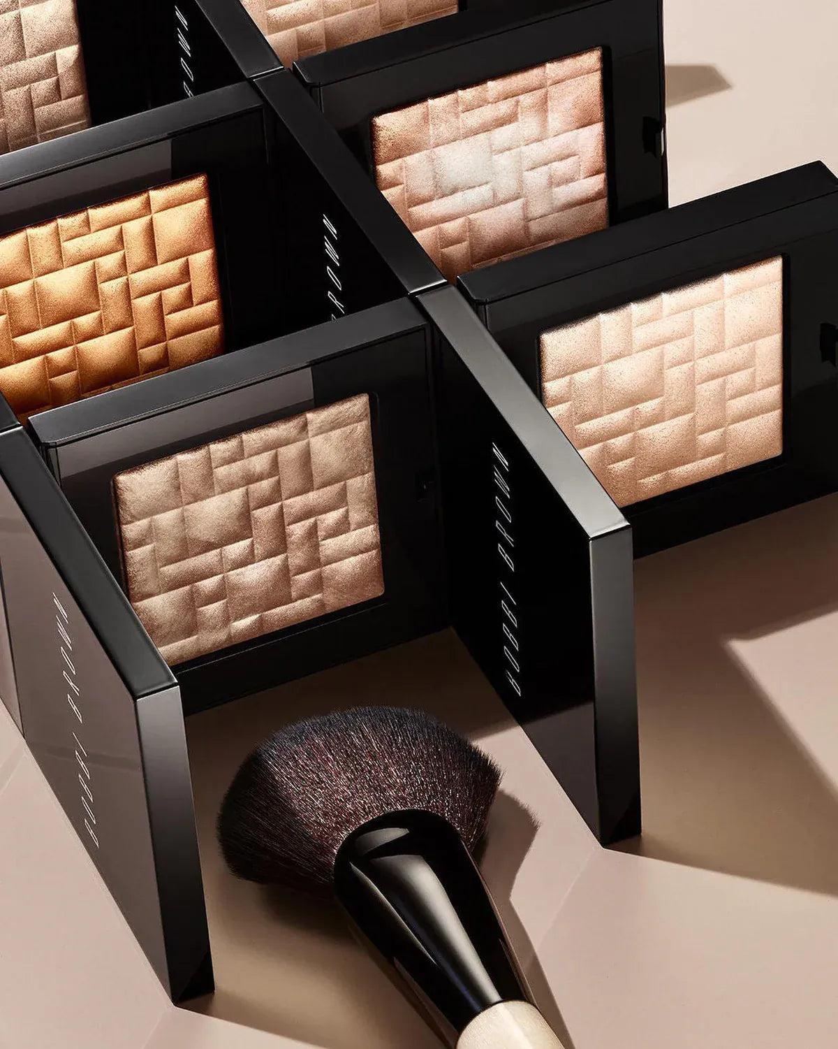 Buy Original Bobbi Brown Highlighting Powder Moon Glow 8g - Online at Best Price in Pakistan