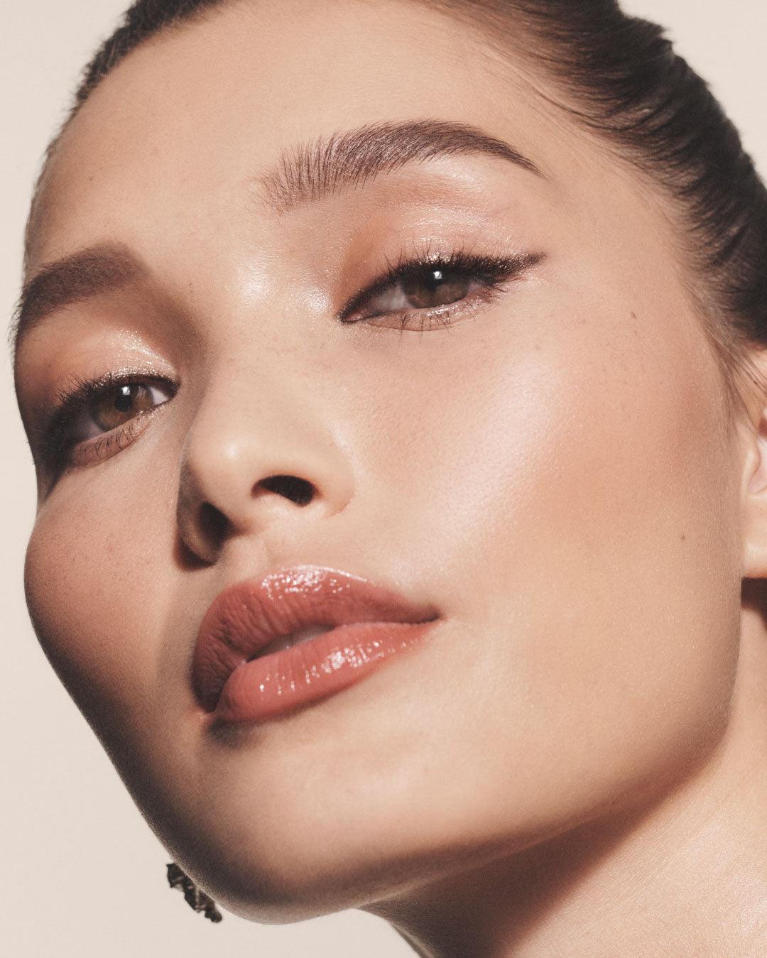 Buy Original Bobbi Brown Luxe Radiance Loose Powder N-ude Glow10g - Online at Best Price in Pakistan