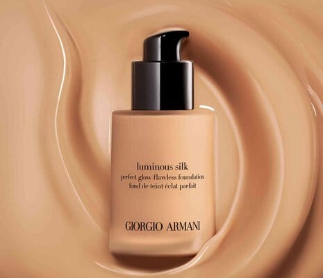Buy Original Giorgio Armani Luminous Silk Foundation - Online at Best Price in Pakistan