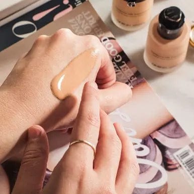 Buy Original Giorgio Armani Luminous Silk Foundation - Online at Best Price in Pakistan