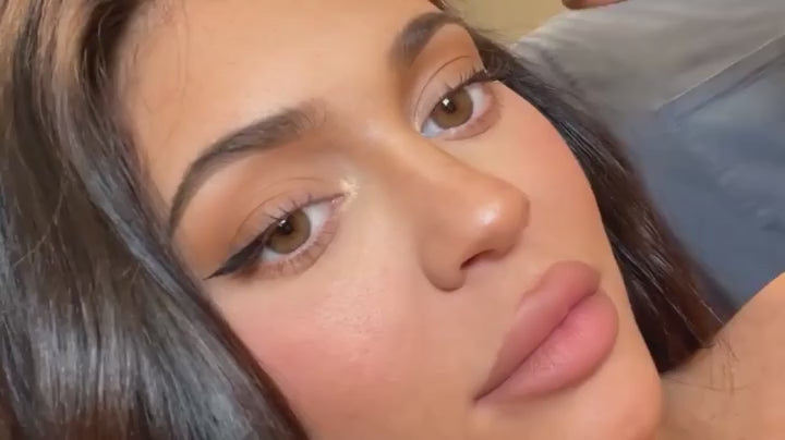 Kylie Cosmetics Kyliner Brush Tip Liquid Eyeliner Pen