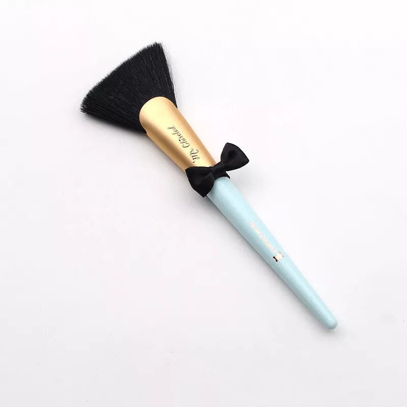 Buy Original Too Faced Mr. Chiseled Contour Brush - Online at Best Price in Pakistan